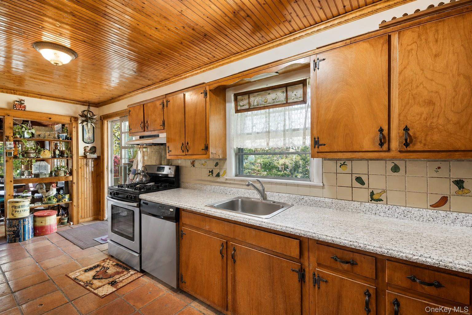13 Booker Lane Property Photo 2