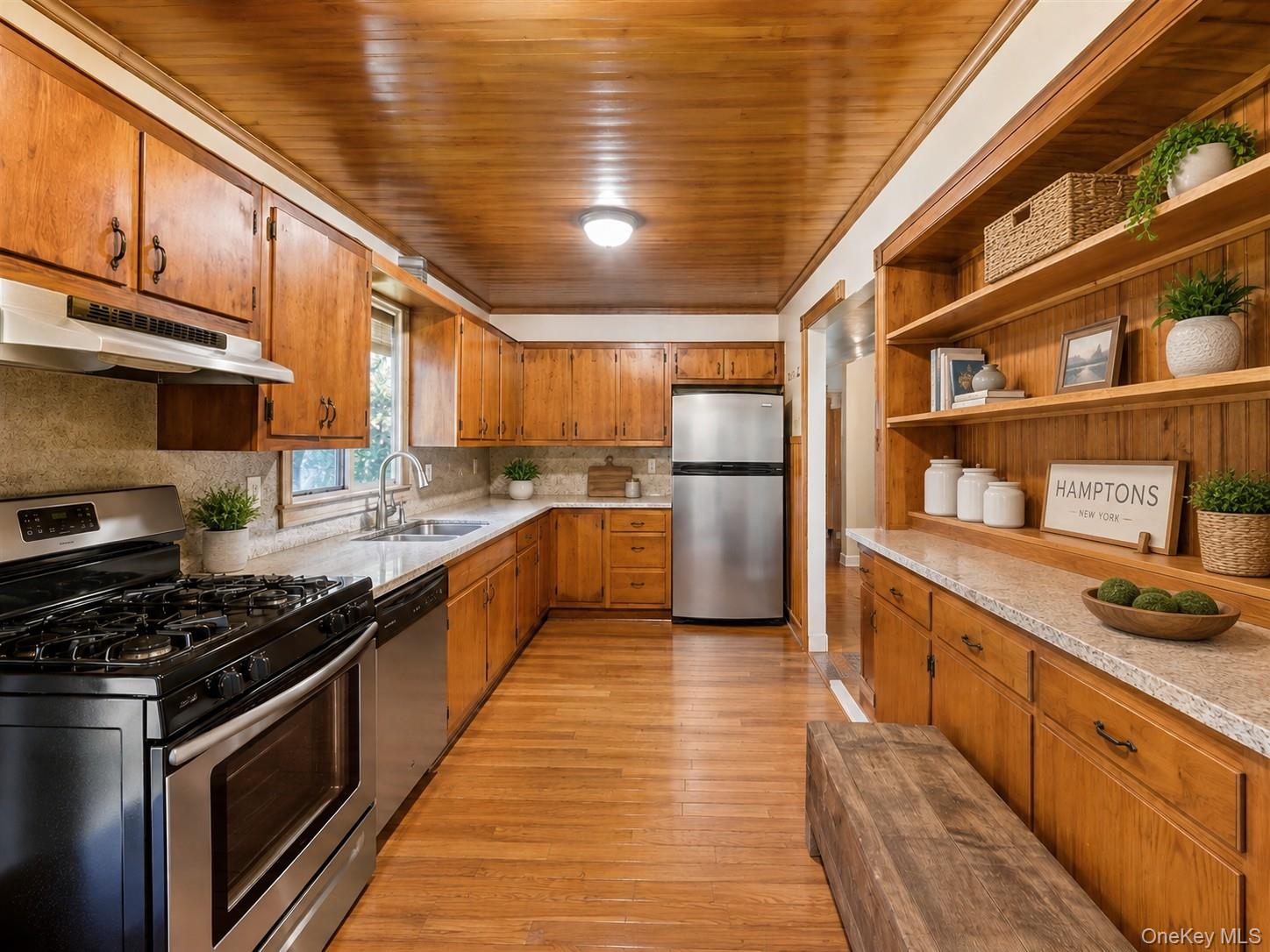 13 Booker Lane Property Photo 3