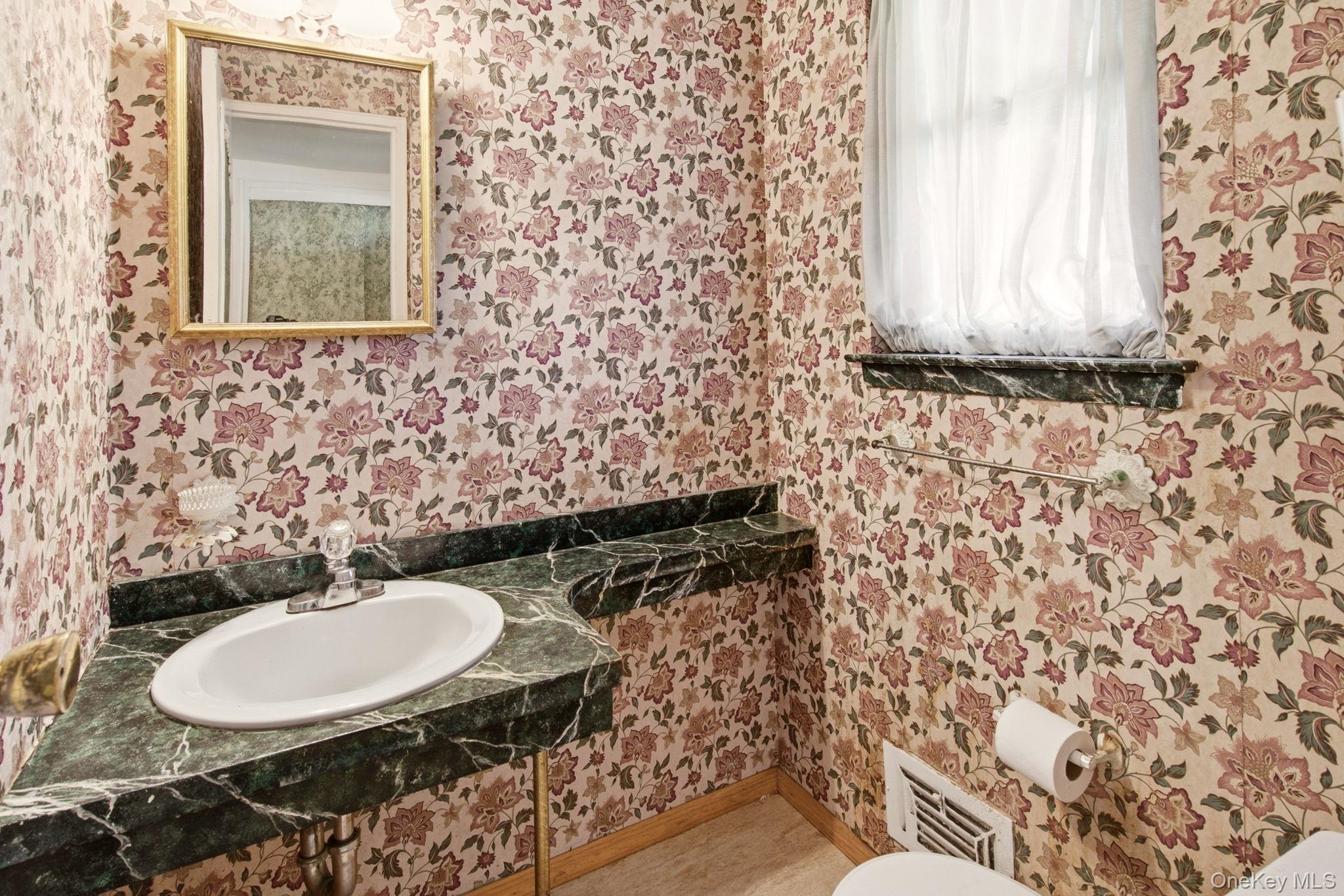 63 Lauren Avenue Property Photo 6