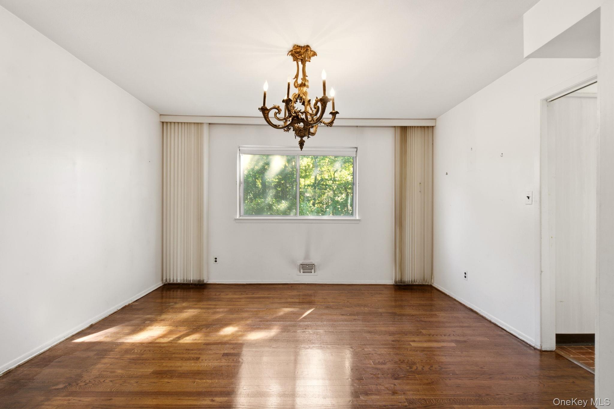 63 Lauren Avenue Property Photo 8