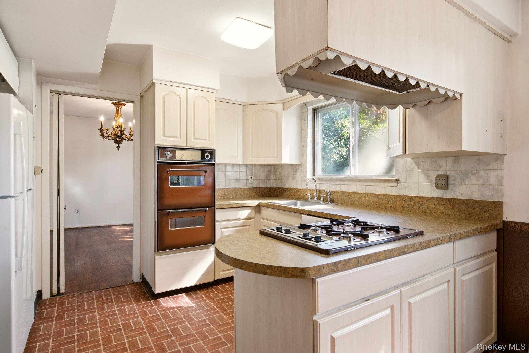 63 Lauren Avenue Property Photo 13