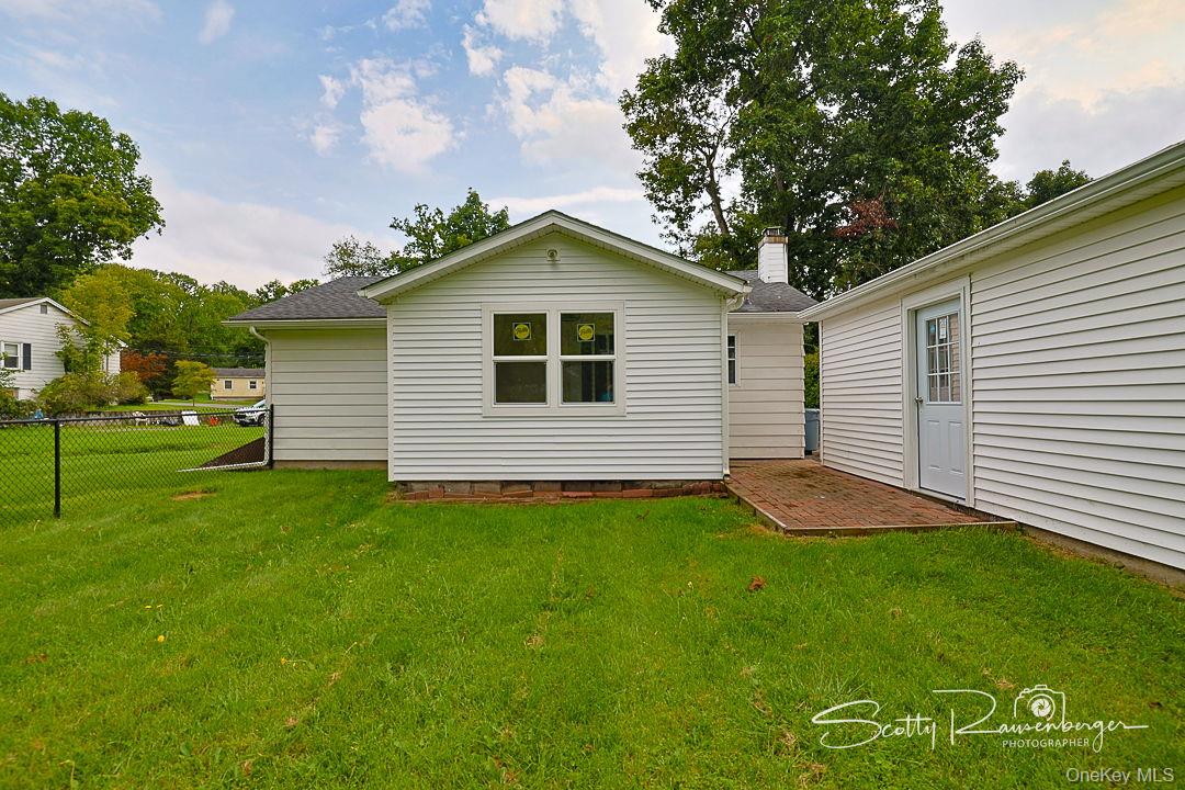 814 N Hillside Road Property Photo 5