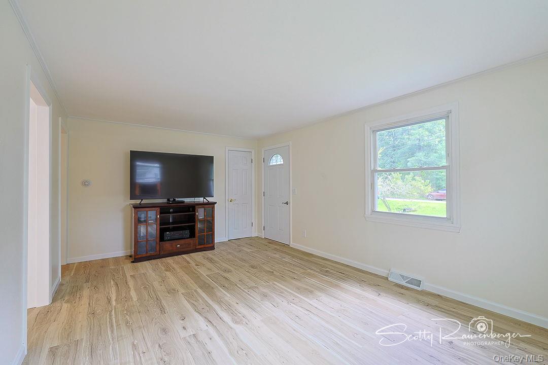 814 N Hillside Road Property Photo 6