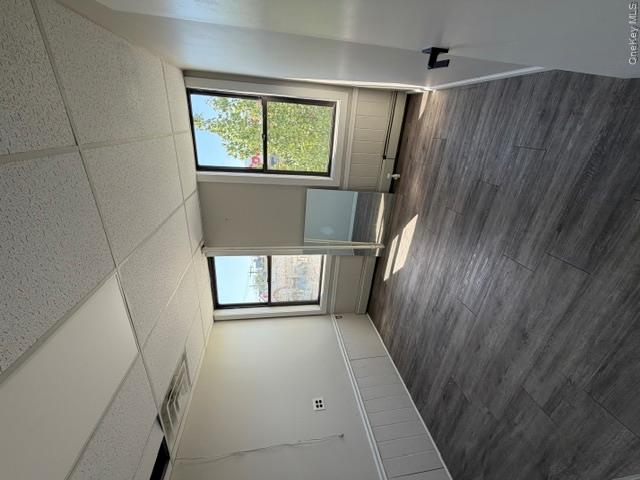 117 W Sunrise Highway 2fl Property Photo 2