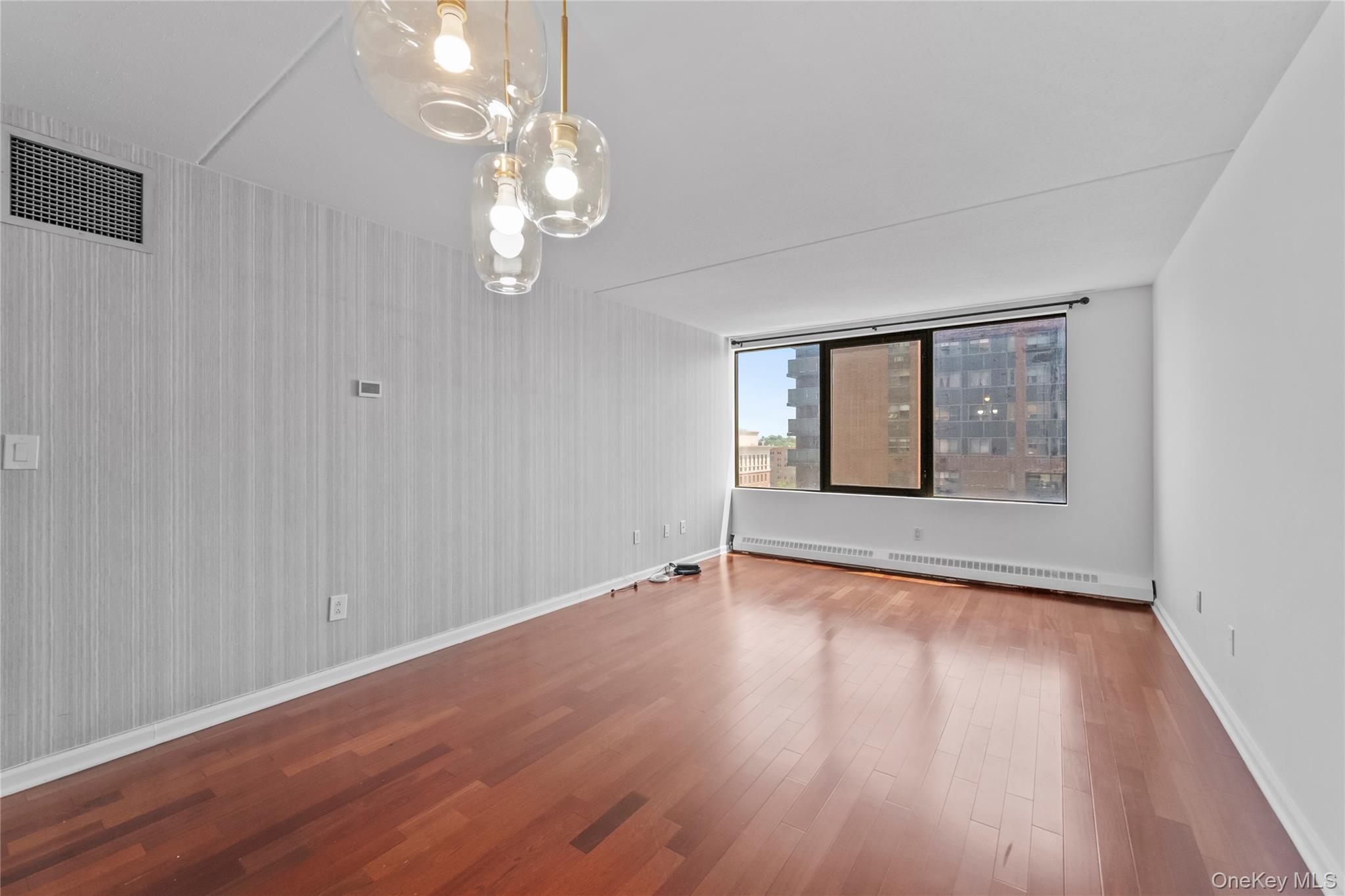 4 Martine Avenue 1109 Property Photo 5