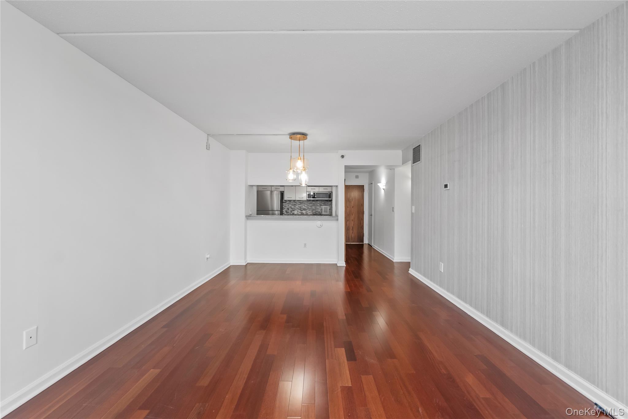 4 Martine Avenue 1109 Property Photo 7
