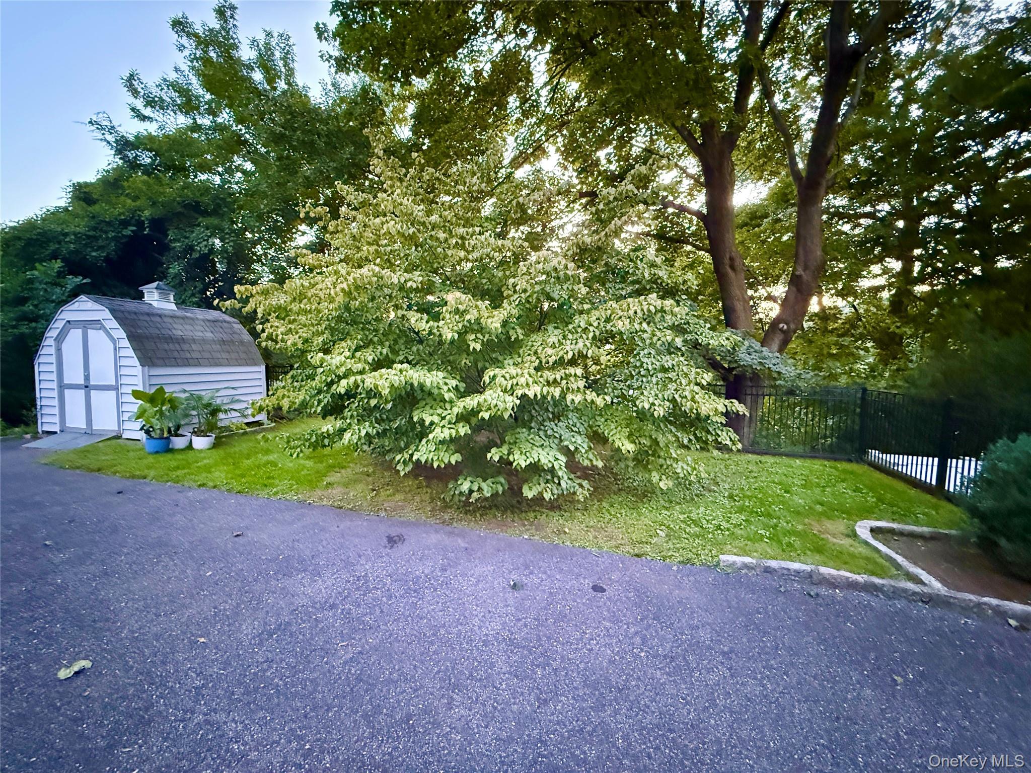 413 Fort Washington Avenue Property Photo 11