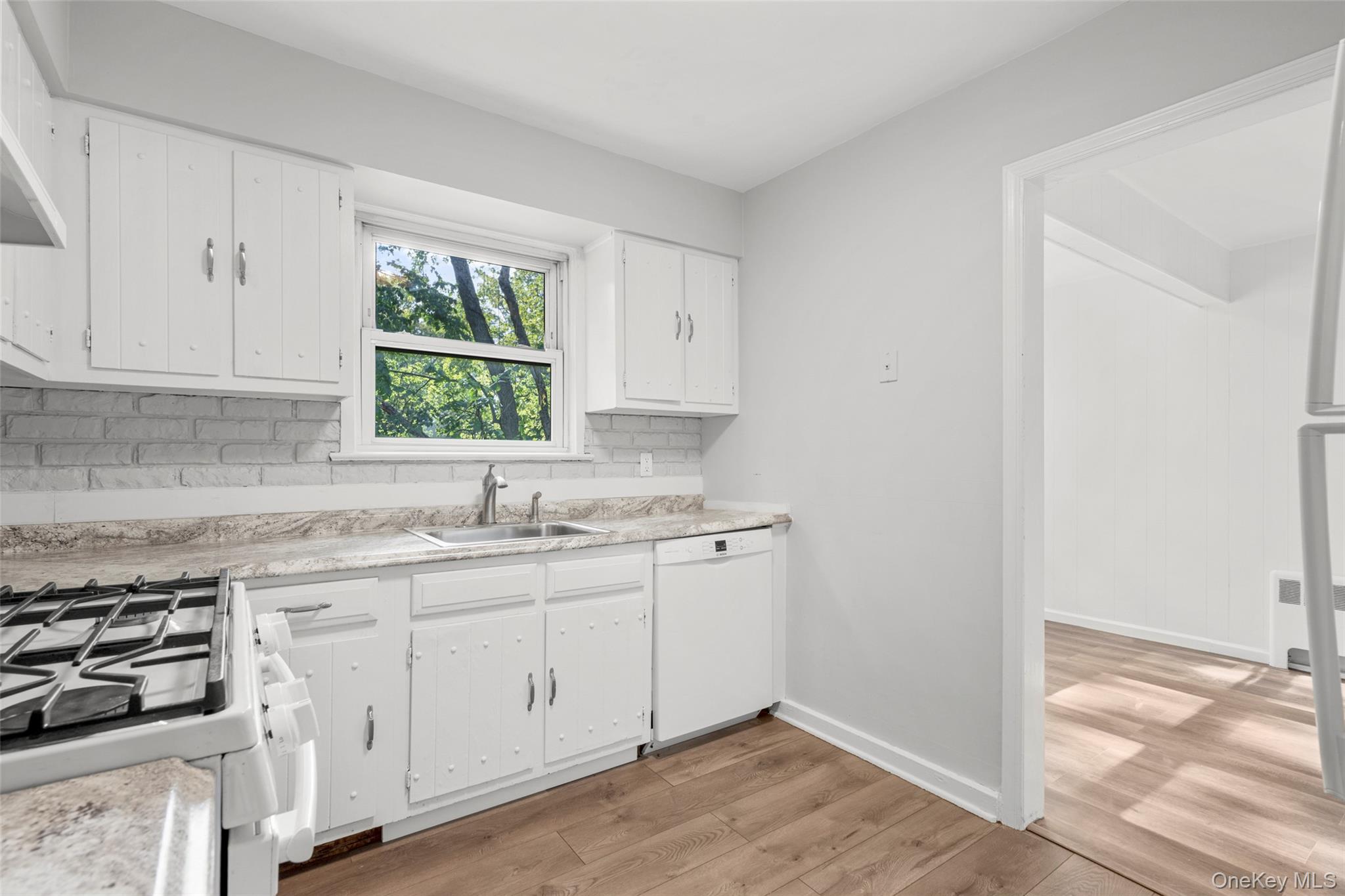 907 Palmer Avenue C2 Property Photo 12
