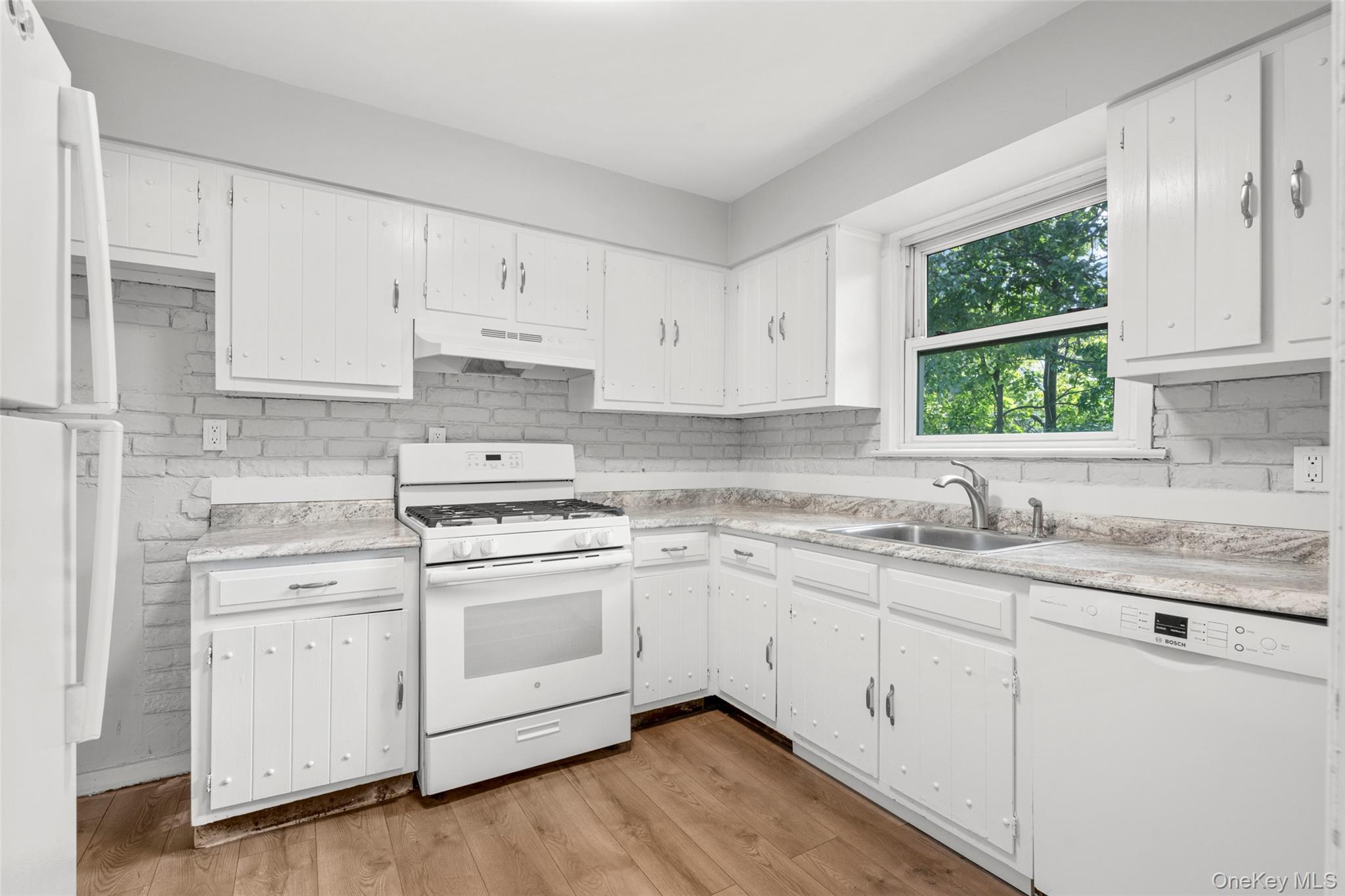 907 Palmer Avenue C2 Property Photo 13