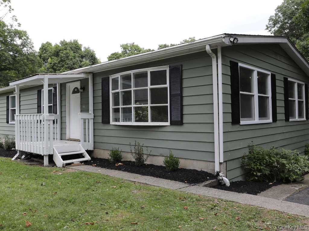8 Victoria Lane Property Photo 1