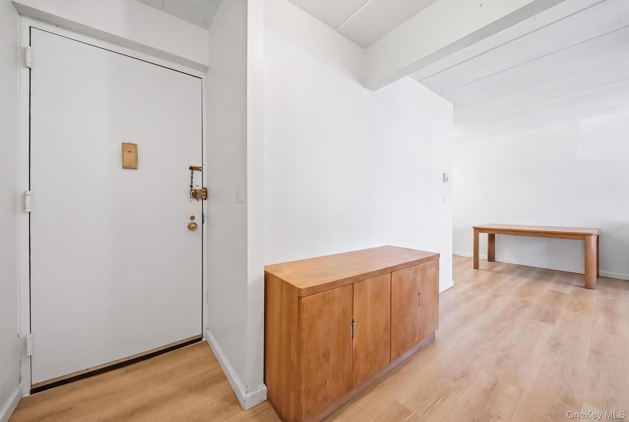 42-22 Union Street 2b Property Photo 6