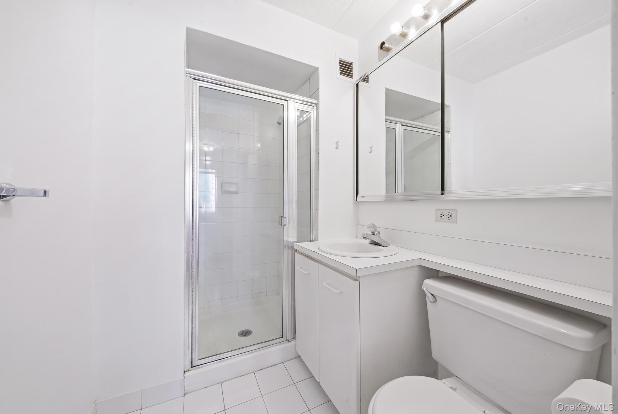 42-22 Union Street 2b Property Photo 18