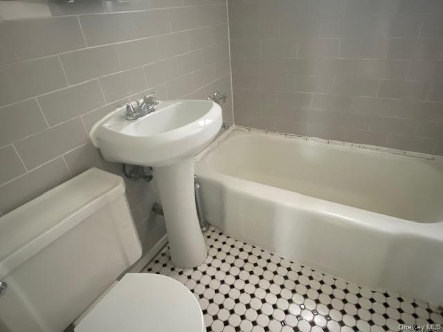 260-23 Langston Avenue A-2 Property Photo 11