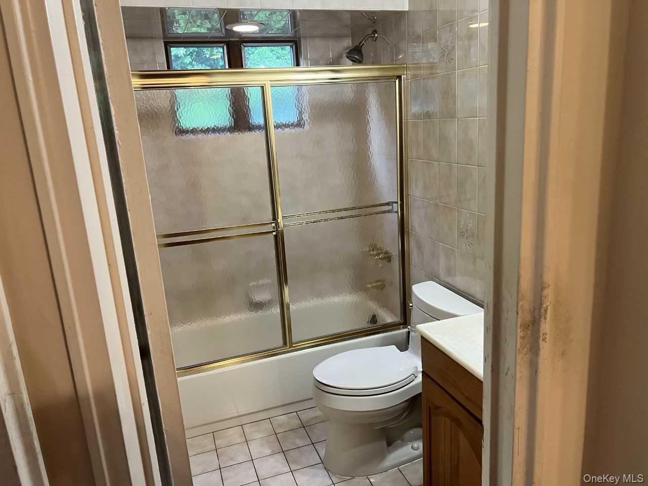 1556 N Gardiner Drive Property Photo 5