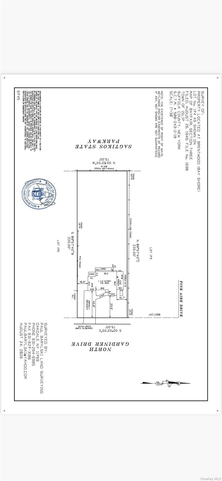 1556 N Gardiner Drive Property Photo 13