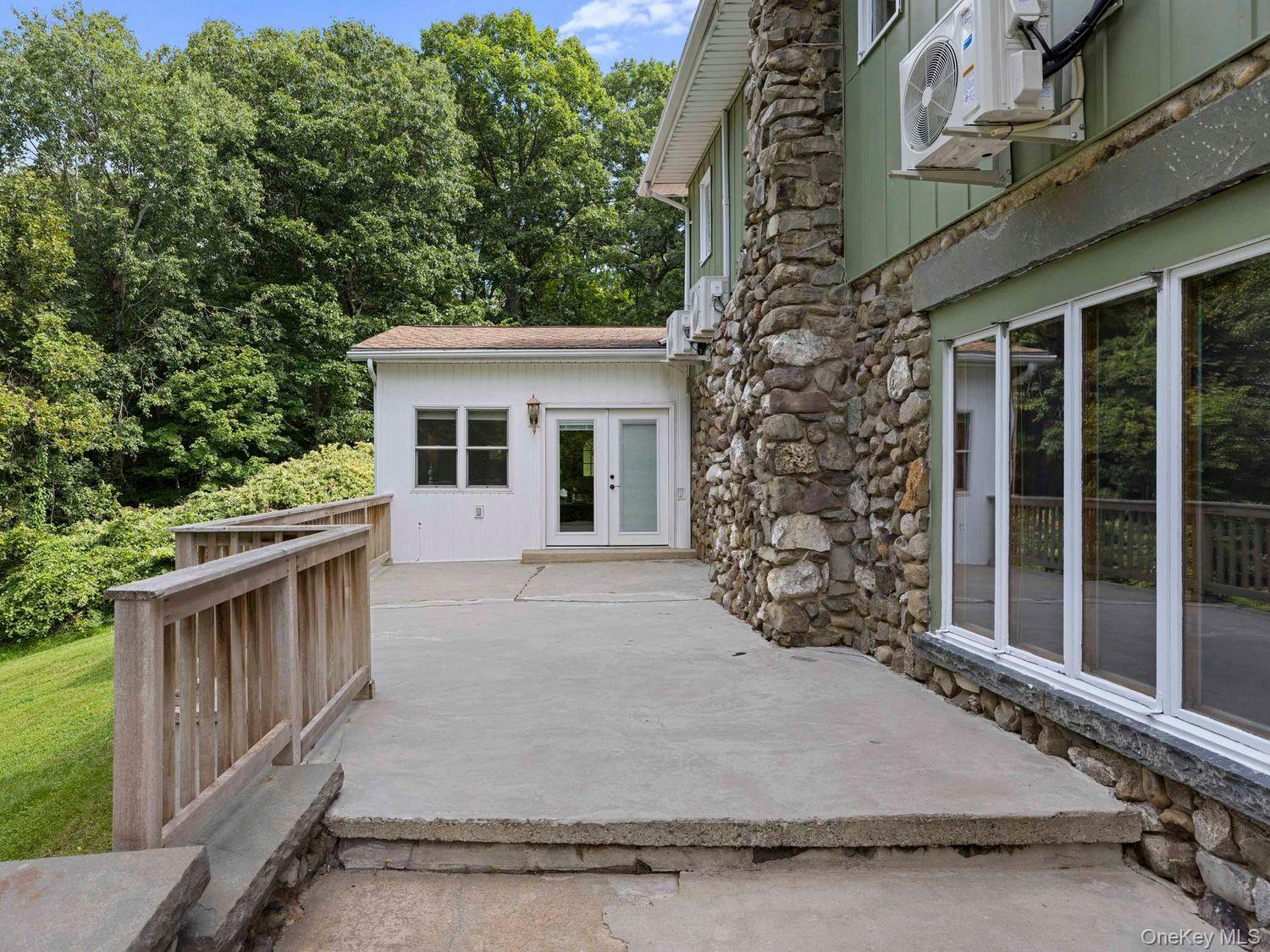 90 New Paltz Road Property Photo 8