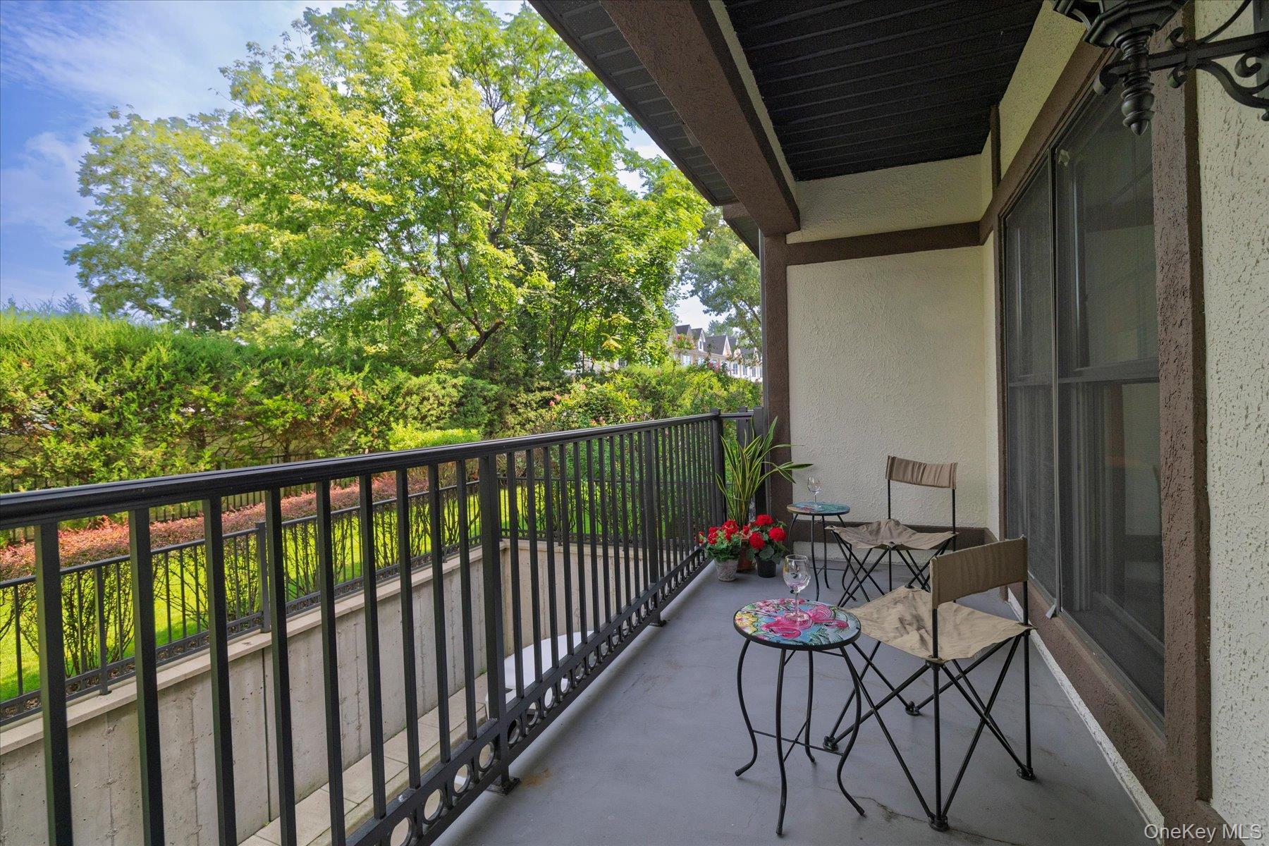 77 Maple Avenue 100 Property Photo 16