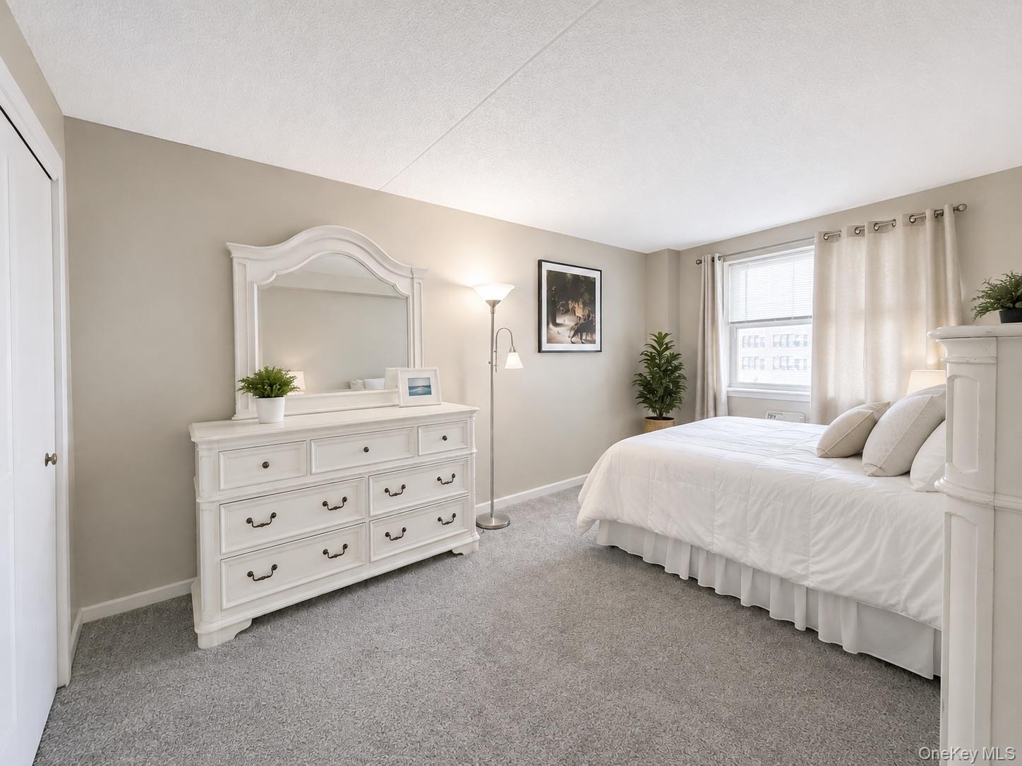 260 Beach 81st Street 4e Property Photo 4