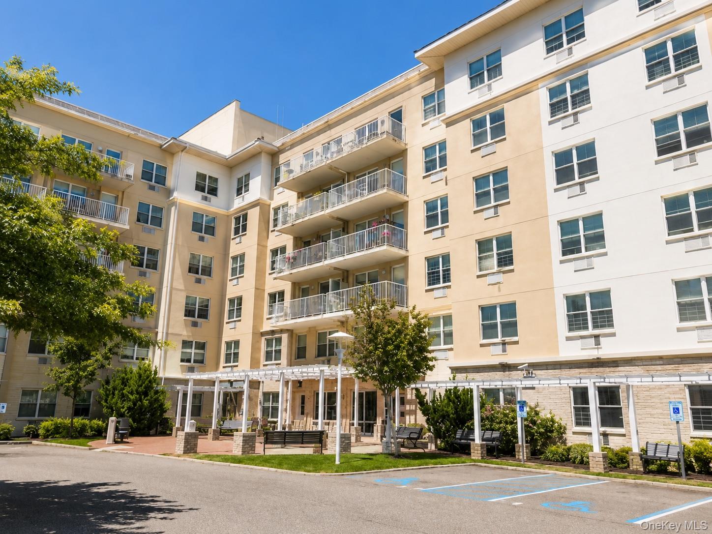 260 Beach 81st Street 4e Property Photo 13