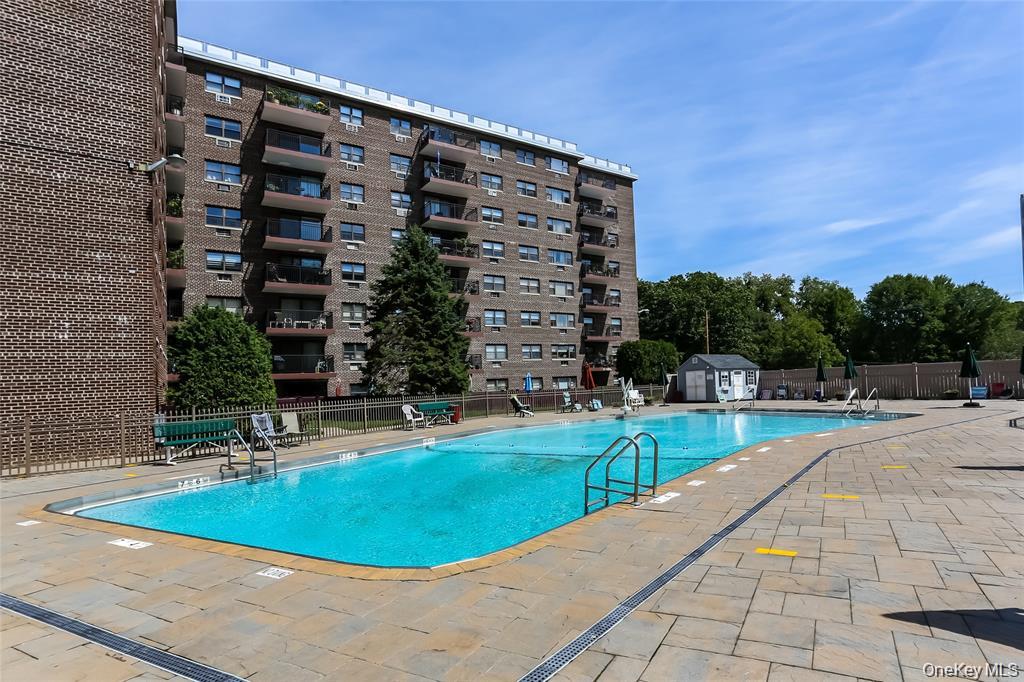 100 Diplomat Drive 6c Property Photo 42