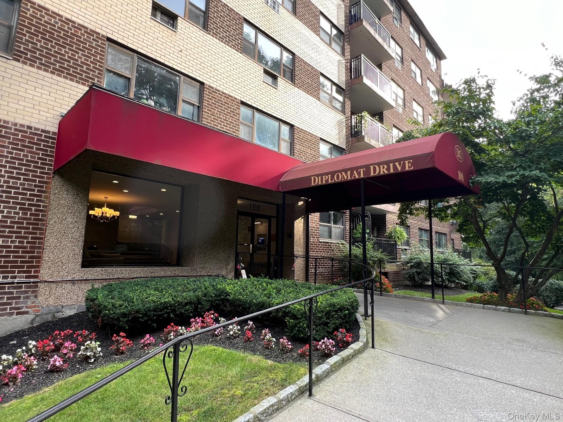 100 Diplomat Drive 6c Property Photo 48