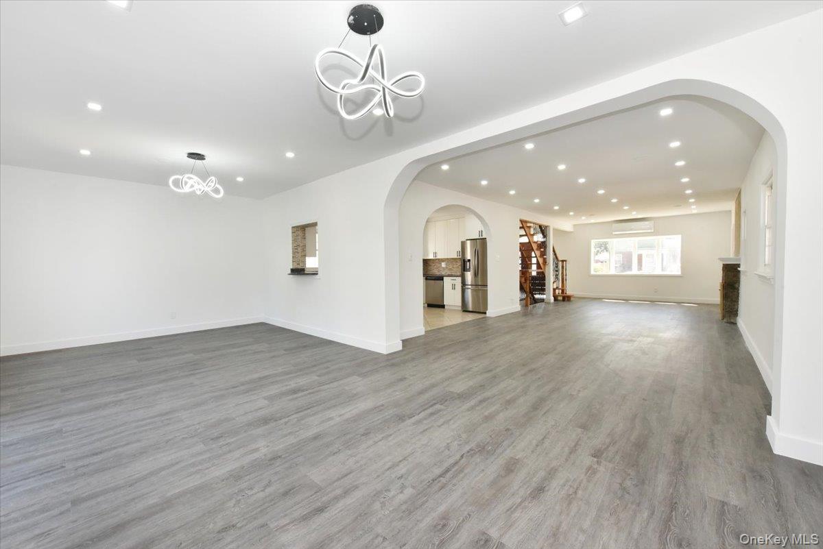 7627 175th Street Property Photo 10