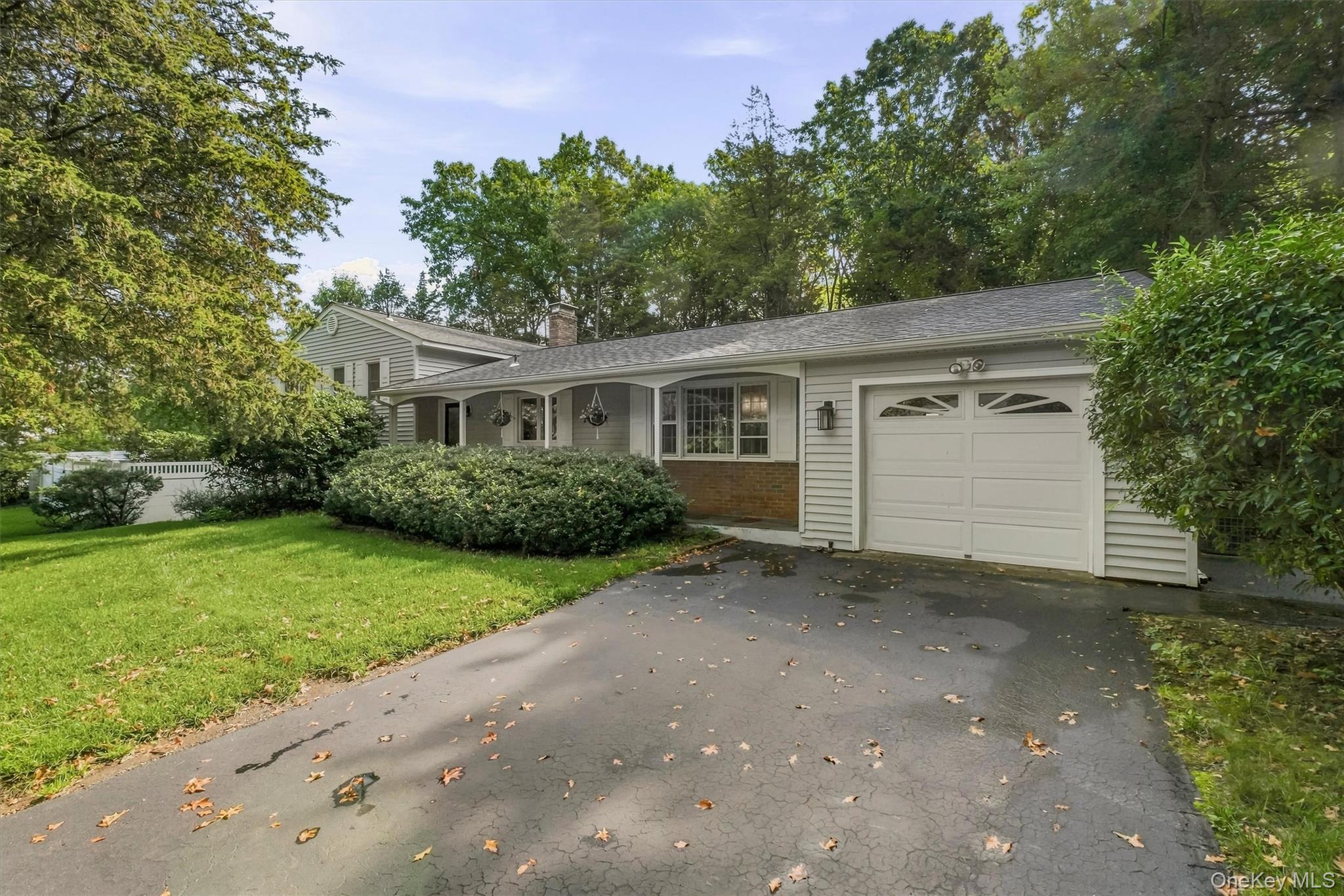 10 Oak Bend Road Property Photo 3