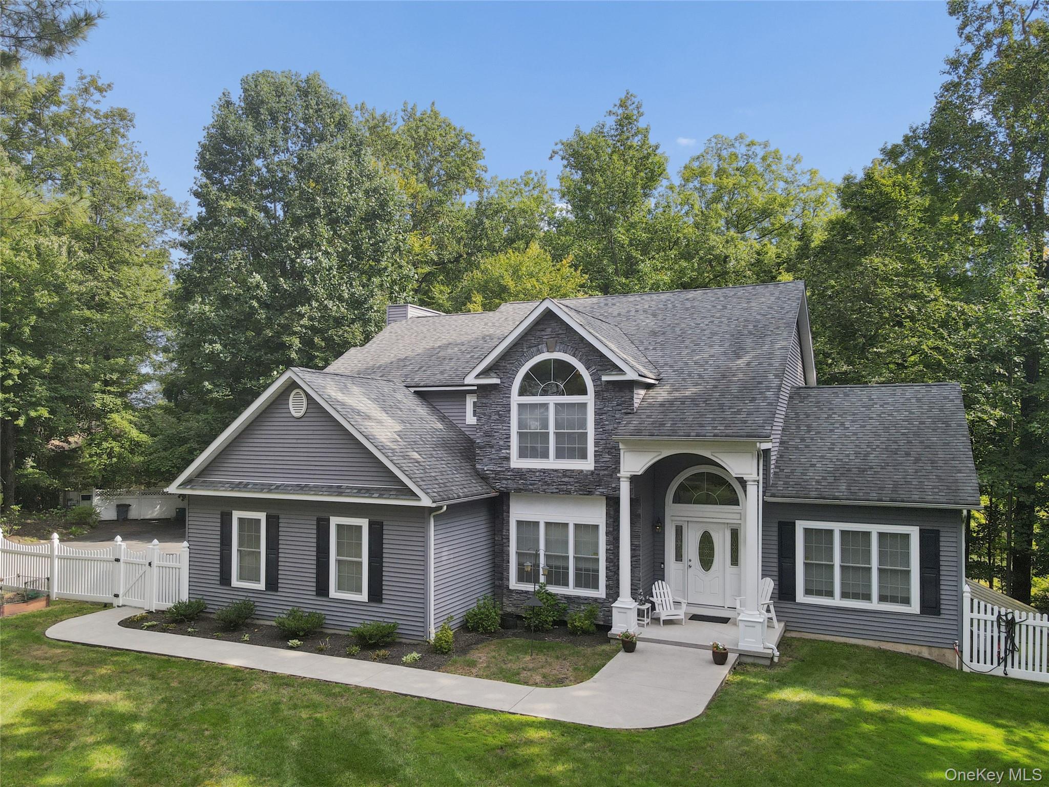 220 N Little Tor Road Property Photo 1