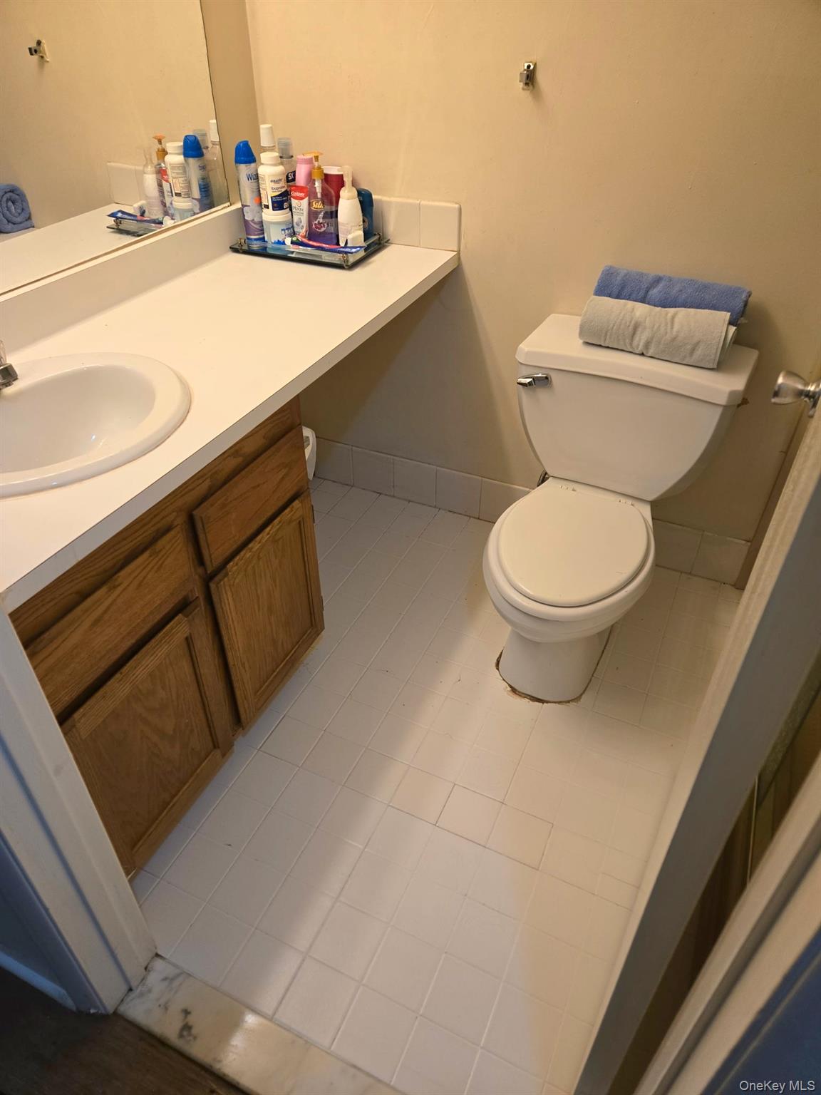 1988 Vyse Avenue Apt 2 Property Photo 6