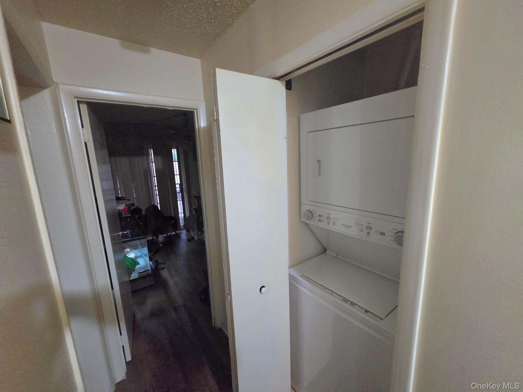 1988 Vyse Avenue Apt 2 Property Photo 13