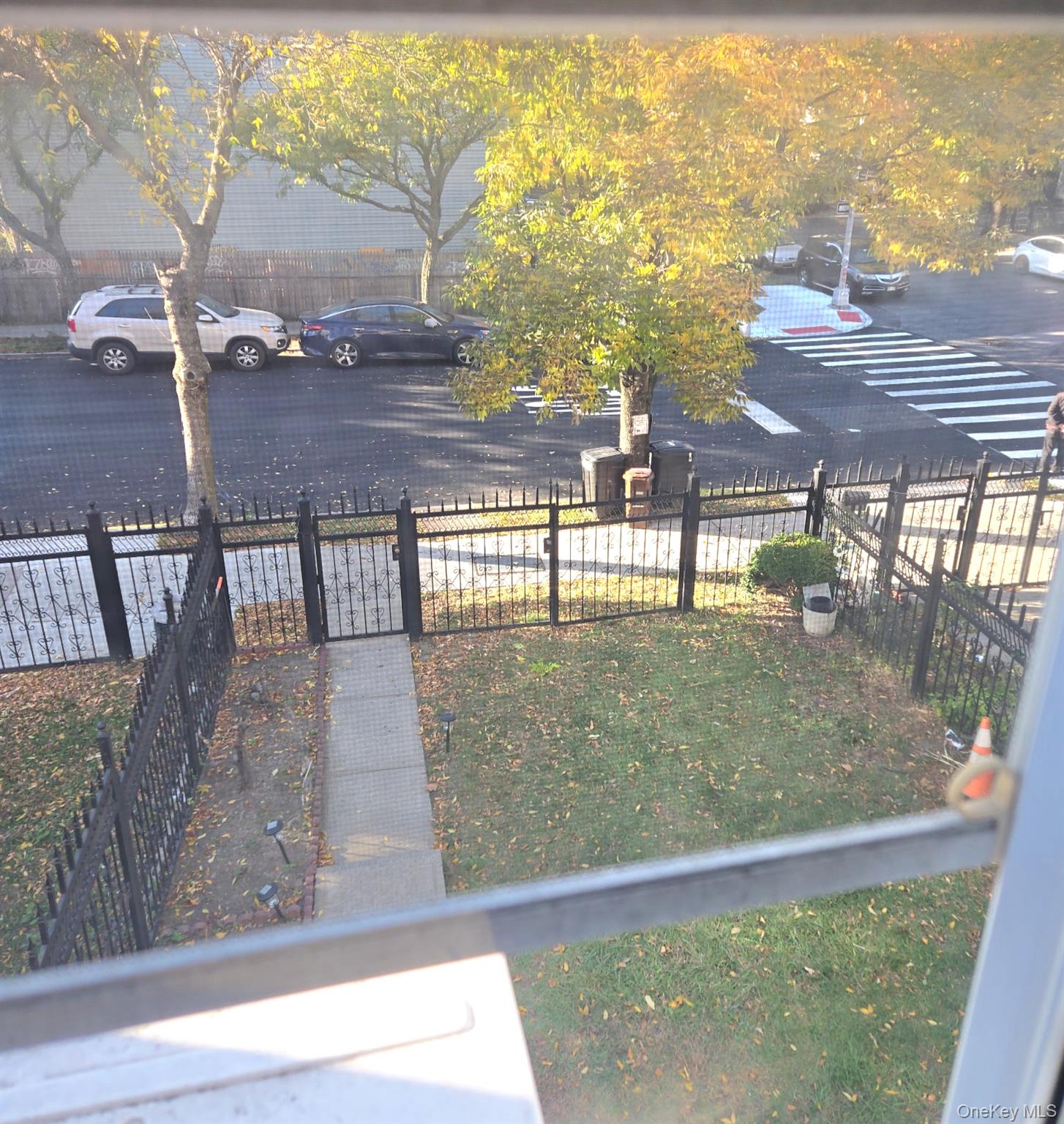 1988 Vyse Avenue Apt 2 Property Photo 16