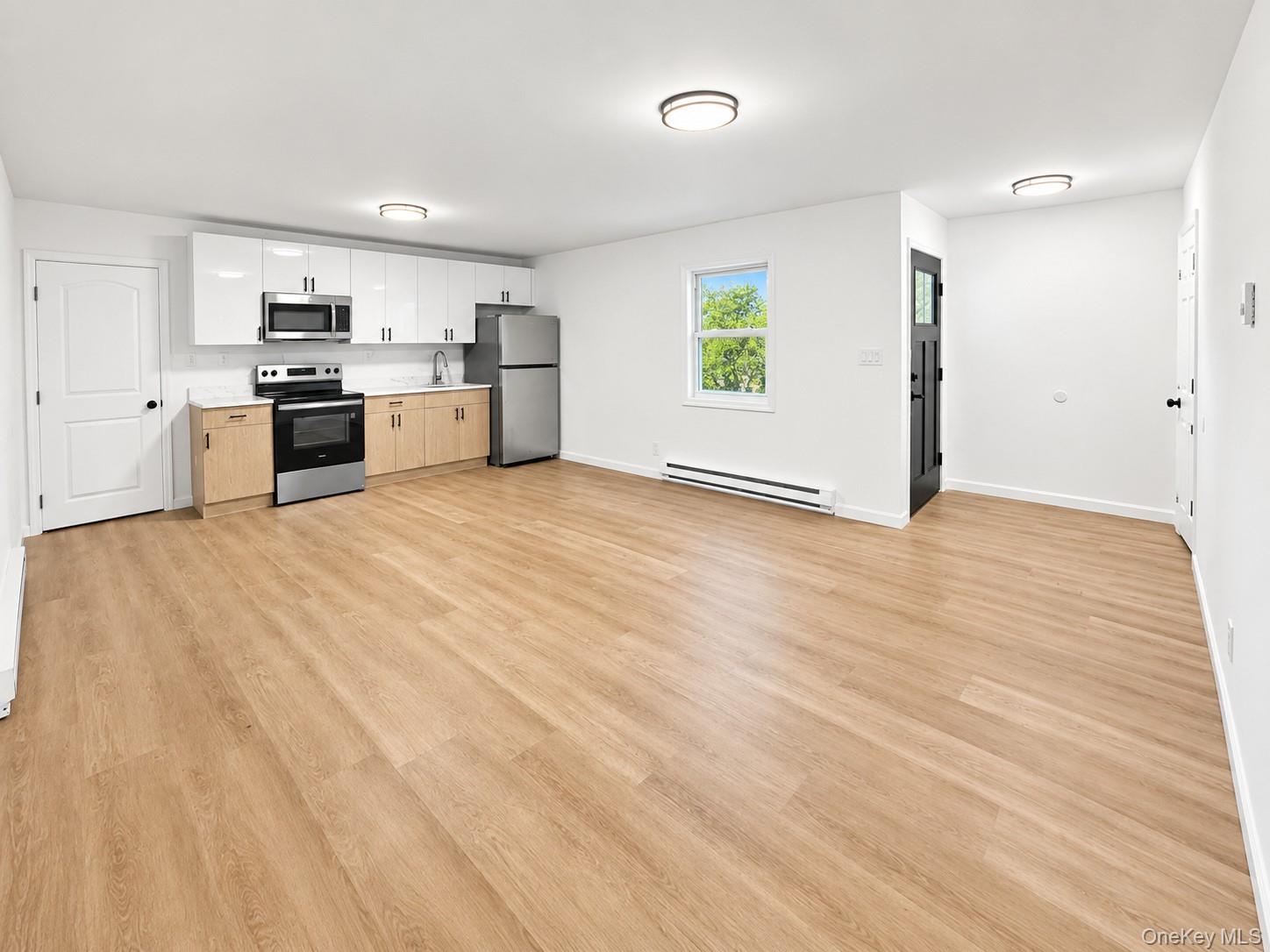 220 Moriches Avenue Property Photo 2