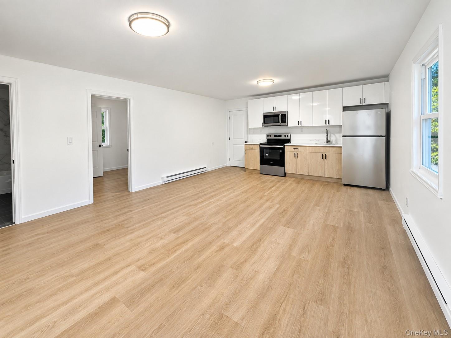 220 Moriches Avenue Property Photo 3