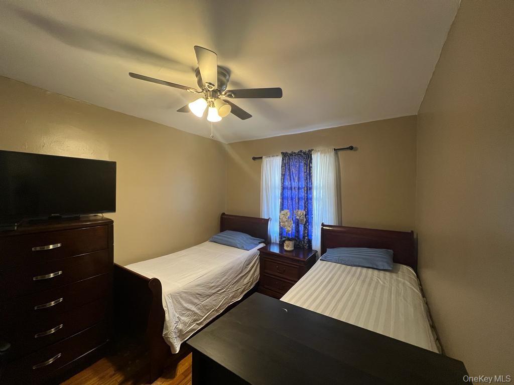 1023b E 229th Street Property Photo 8