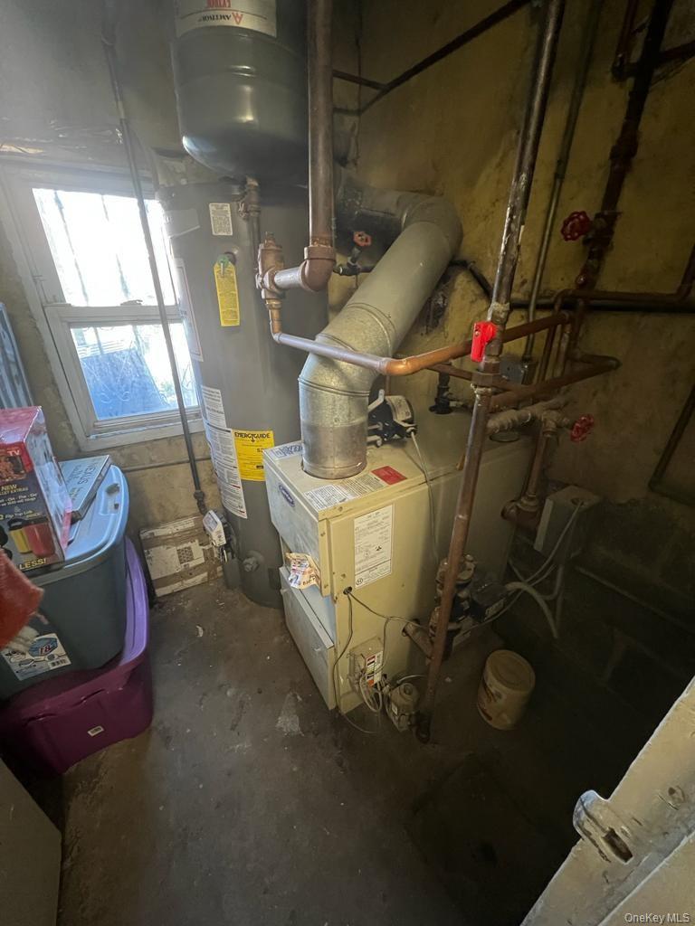 1023b E 229th Street Property Photo 14