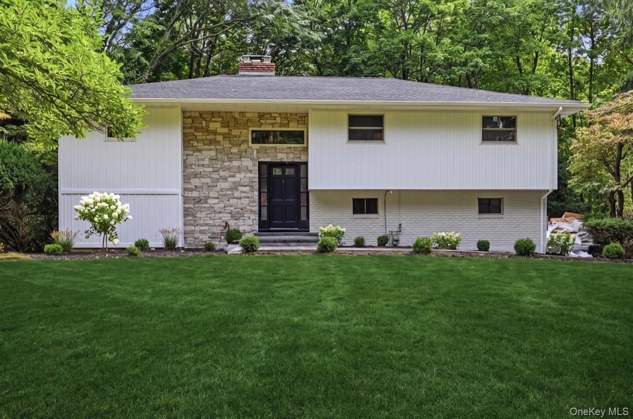 10 Moonedge Road Property Photo 1