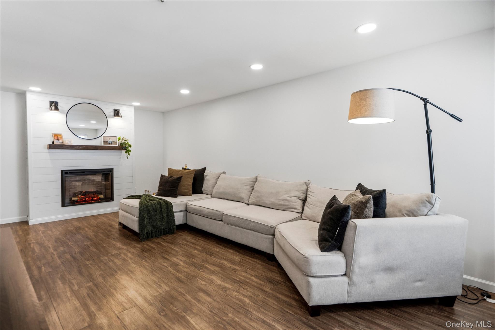 305 Birchwood Road Property Photo 4
