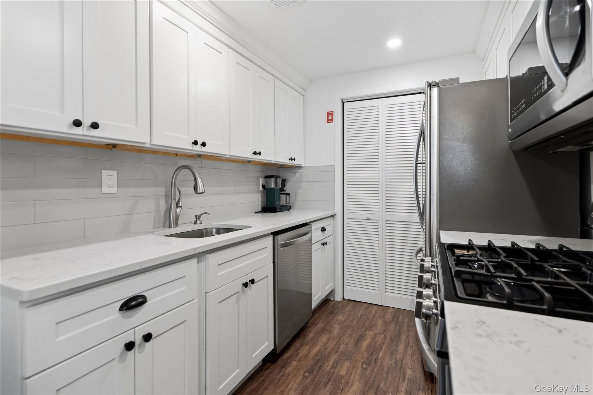 305 Birchwood Road Property Photo 10