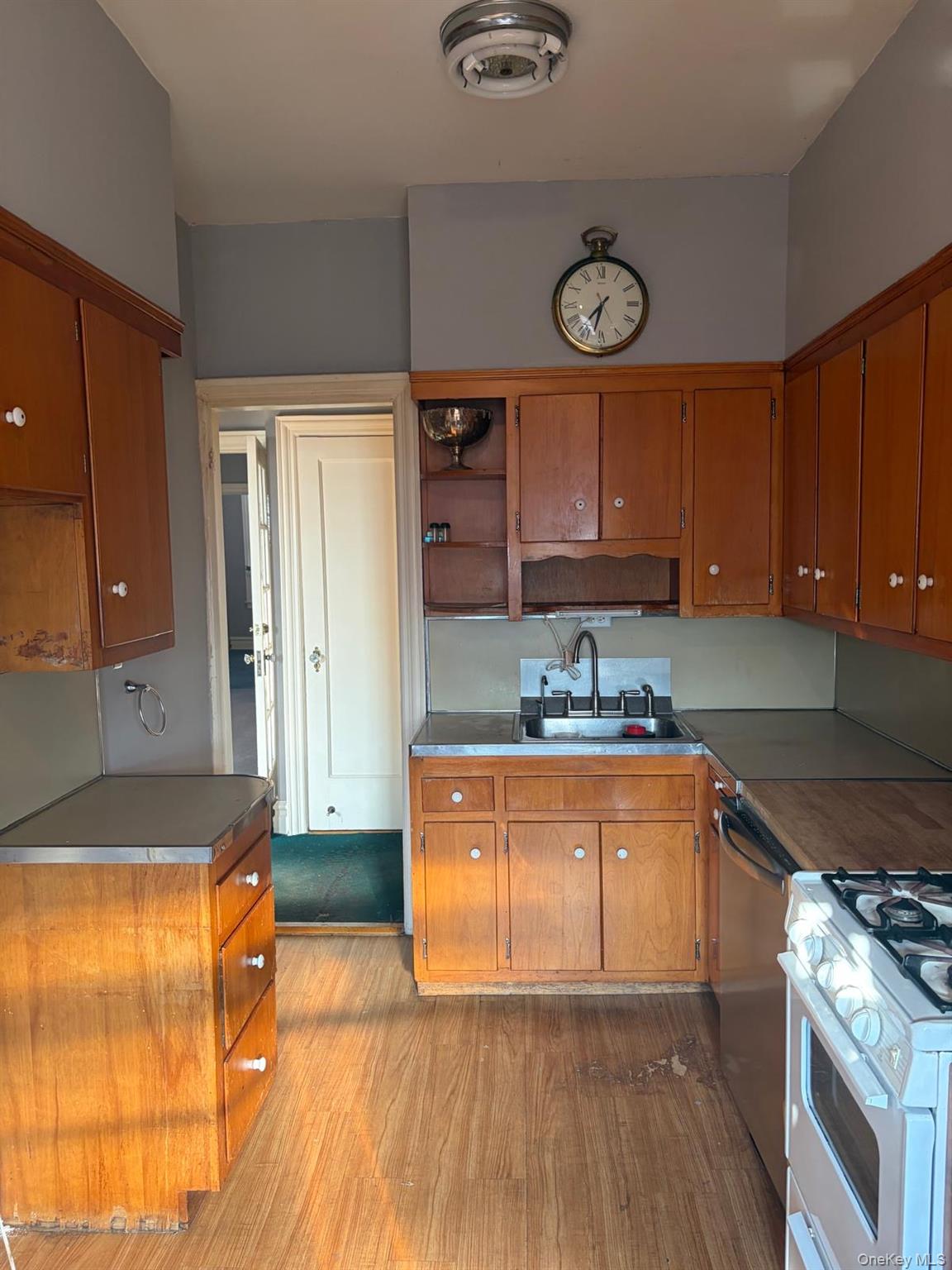 3134 79th Street Property Photo 13