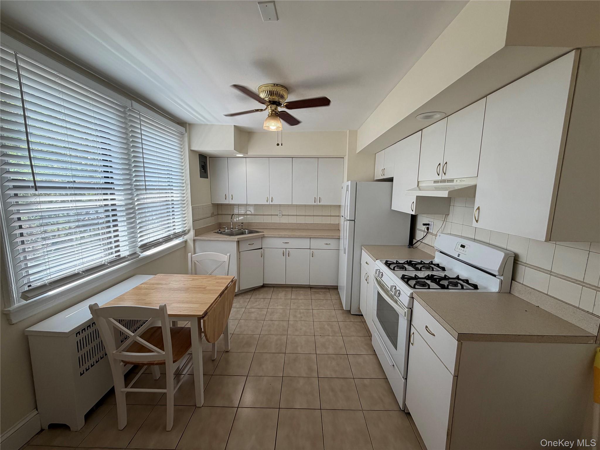 3 Greenridge Avenue 8-d Property Photo 5