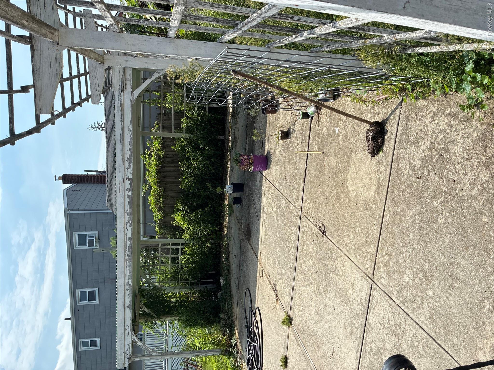 1301 Times Avenue Property Photo 9