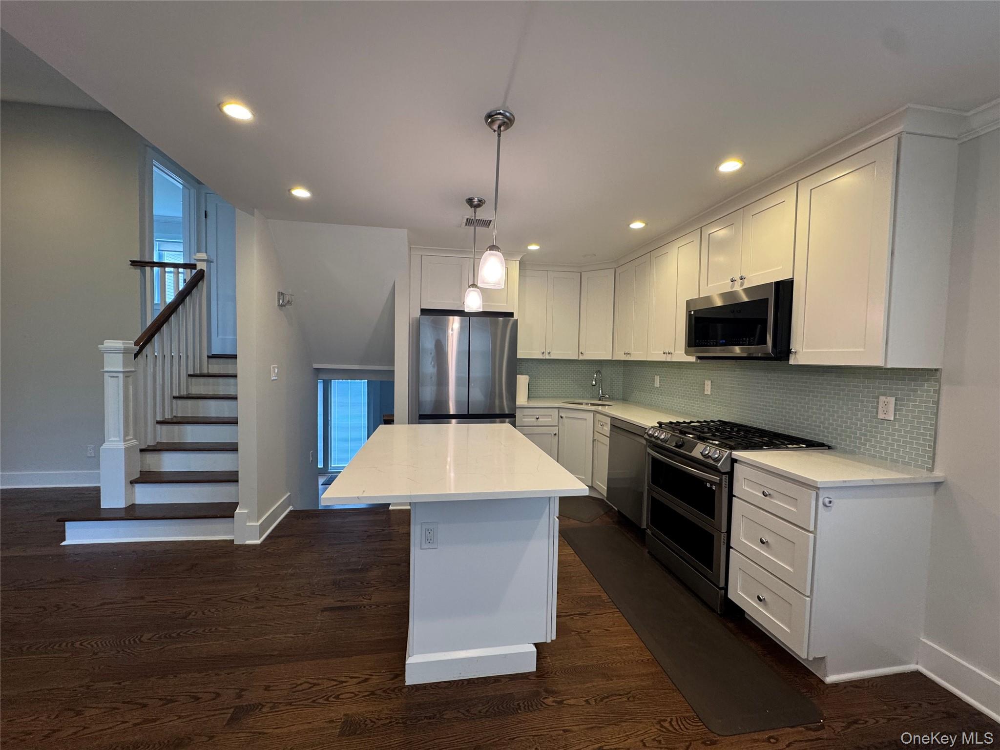 3215 Eastern Parkway Property Photo 5