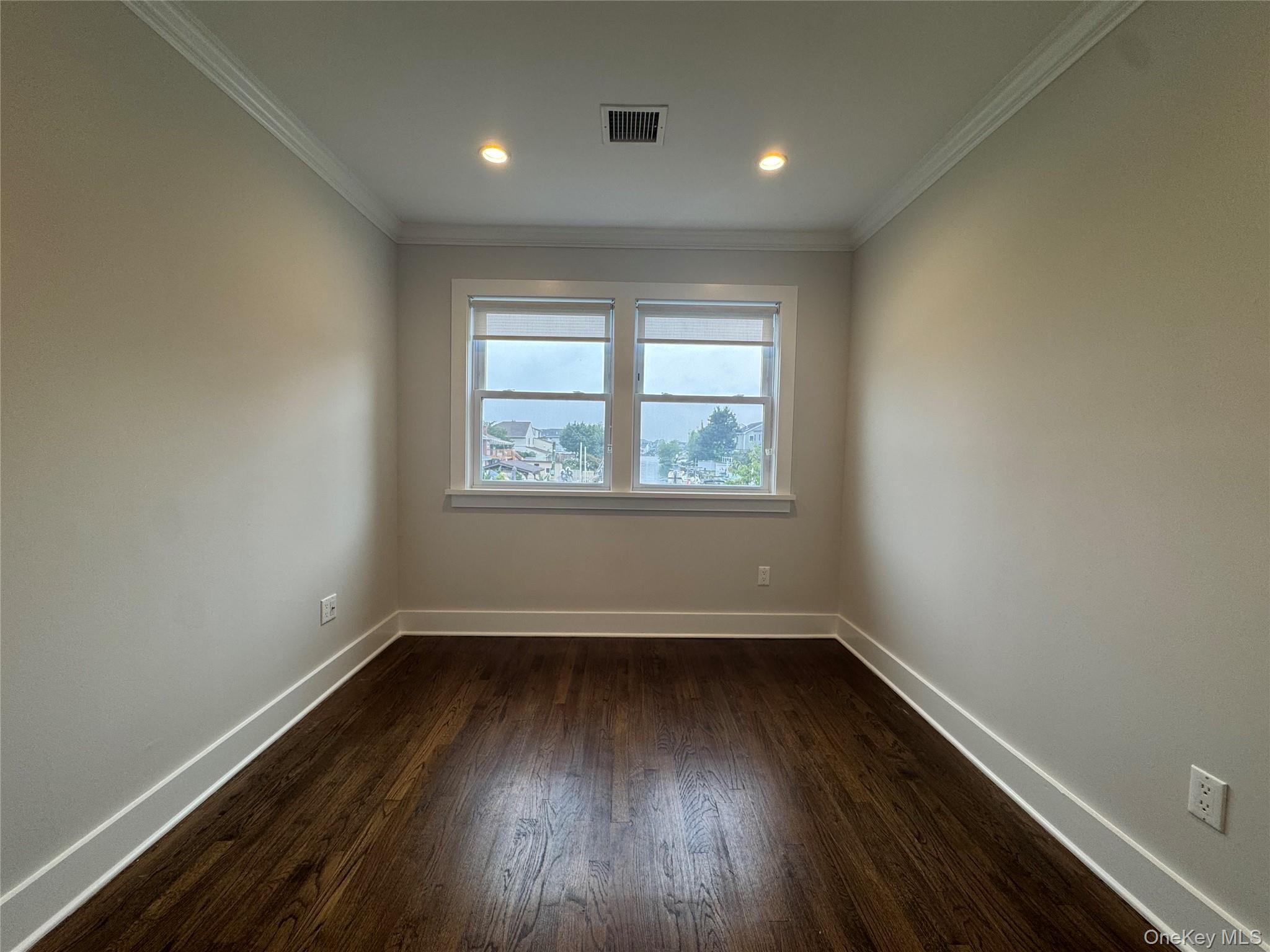 3215 Eastern Parkway Property Photo 8