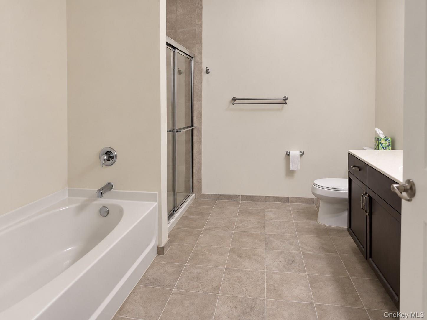 41 Greentree Court Property Photo 8