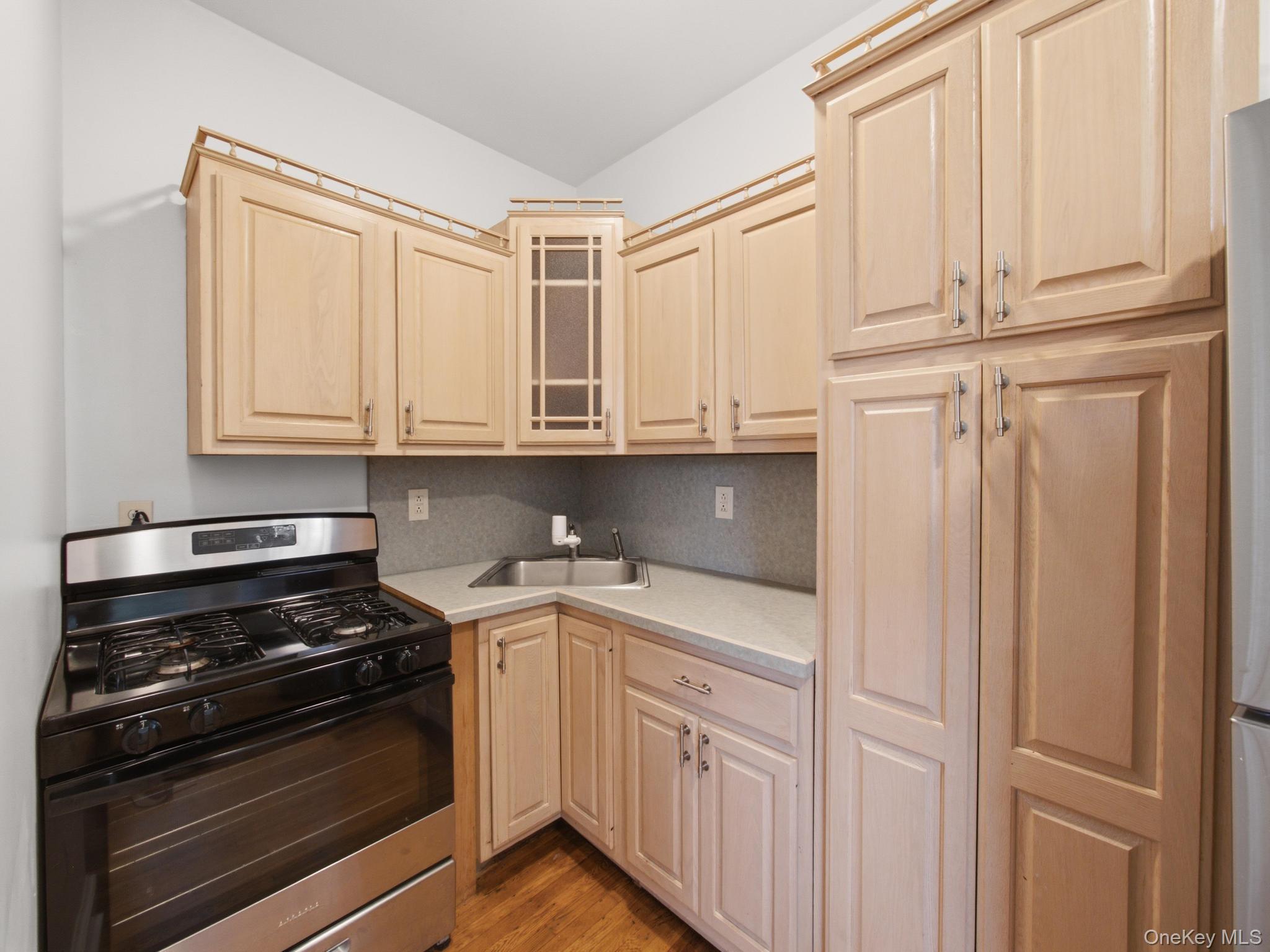 9 Cottage Avenue 1 Property Photo 7