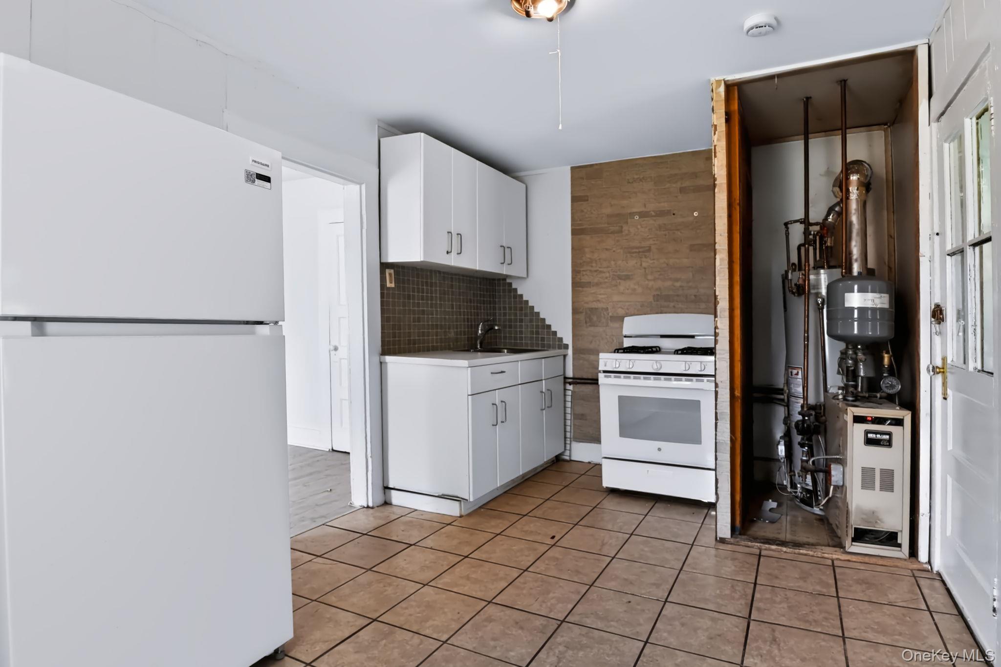 315 Tower Avenue C Property Photo 9