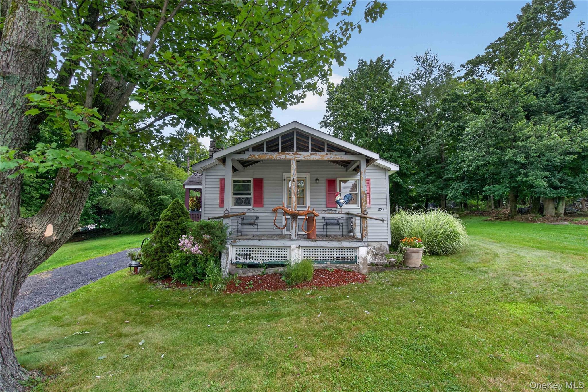 33 E Crossman Avenue Property Photo 2