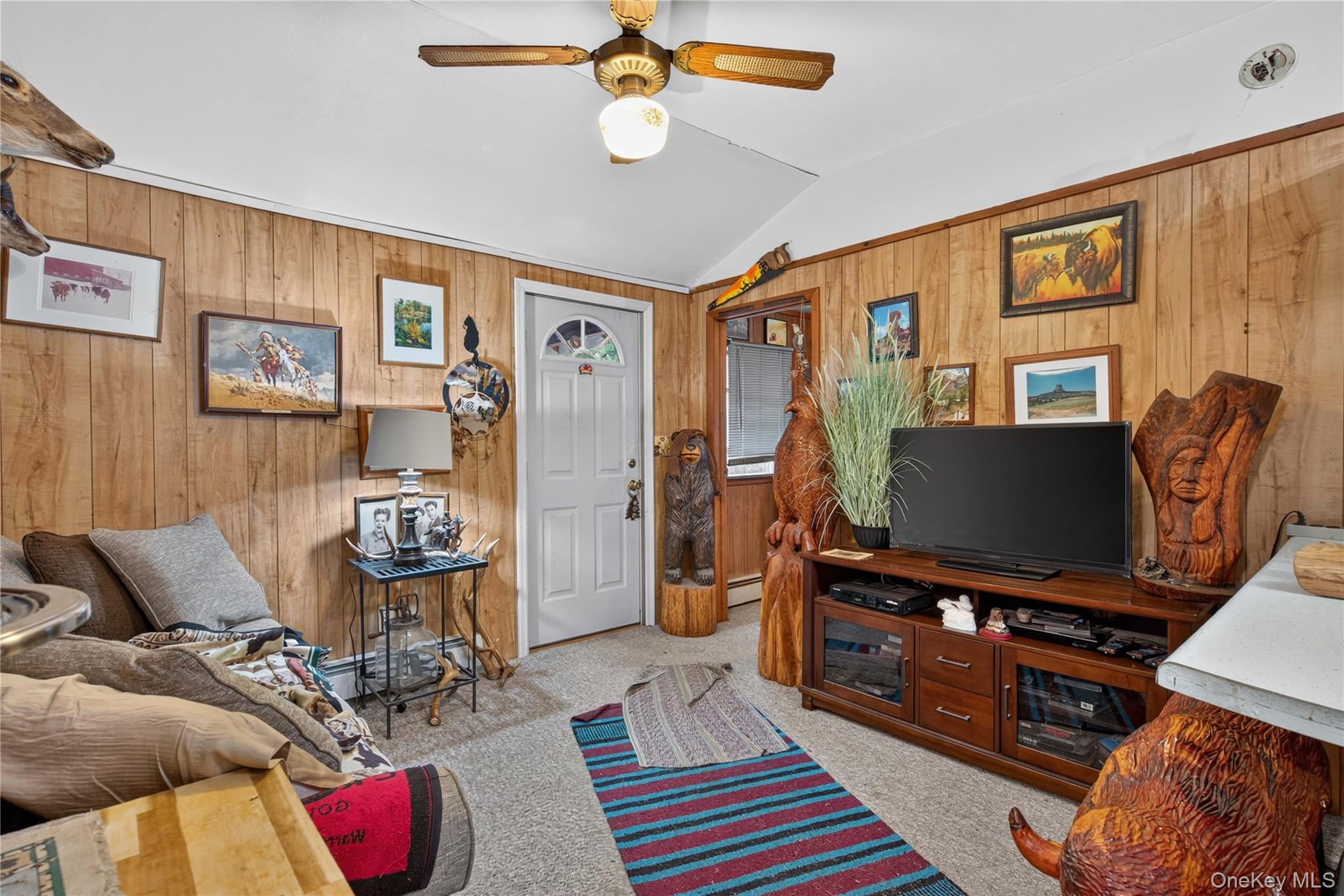 33 E Crossman Avenue Property Photo 5