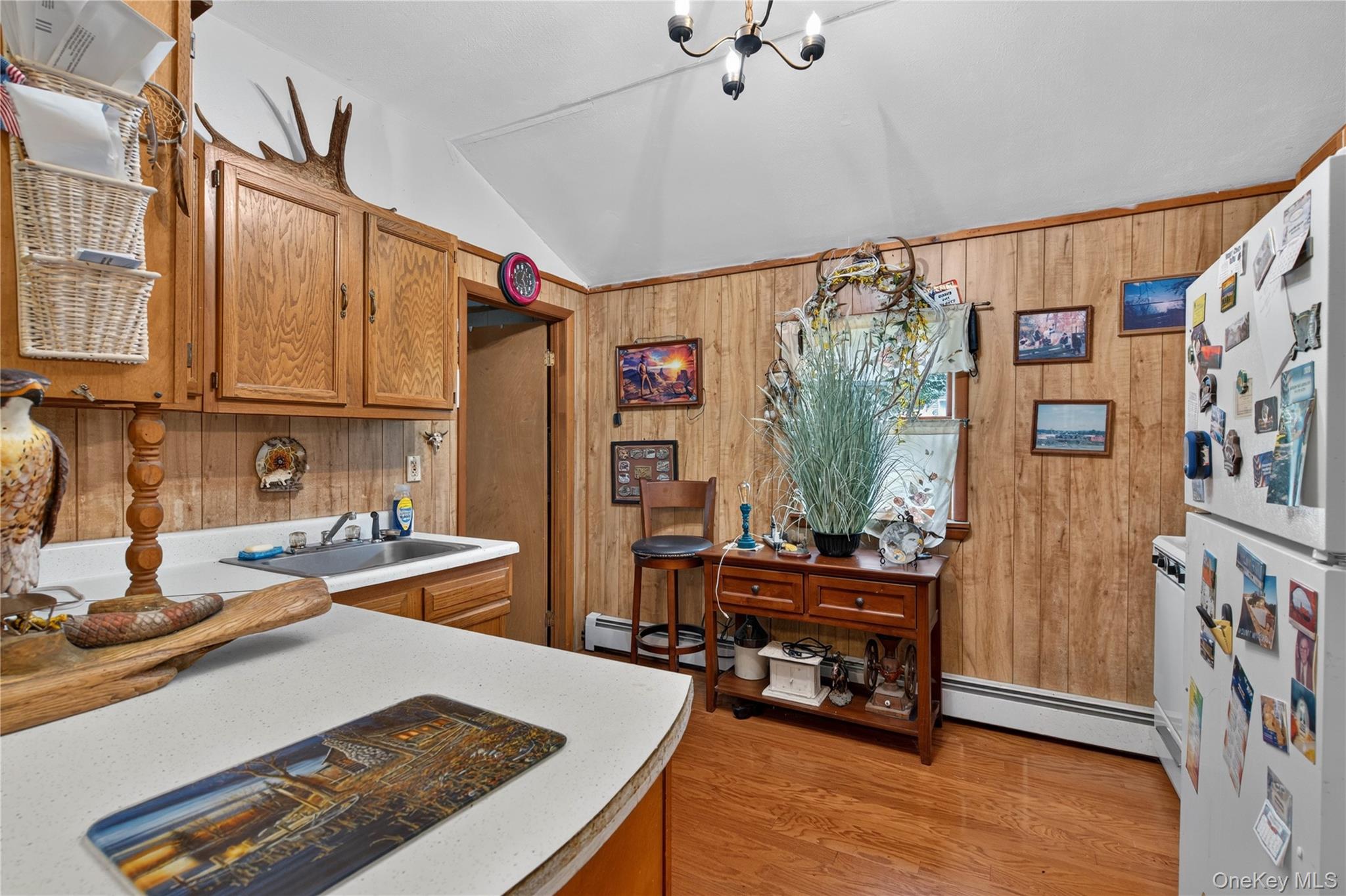 33 E Crossman Avenue Property Photo 7