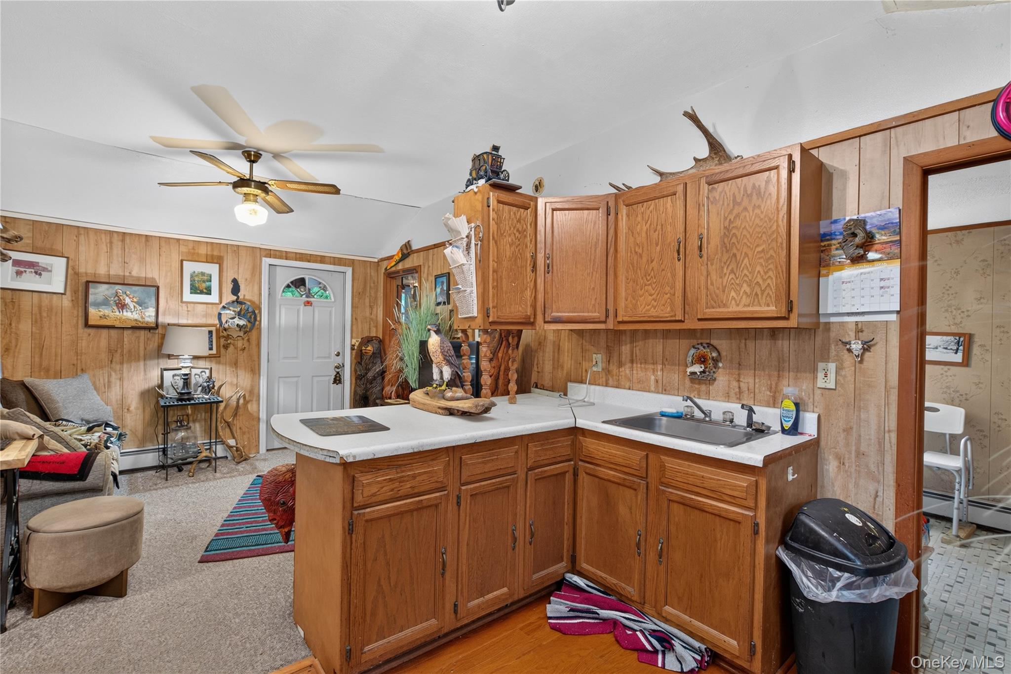 33 E Crossman Avenue Property Photo 10